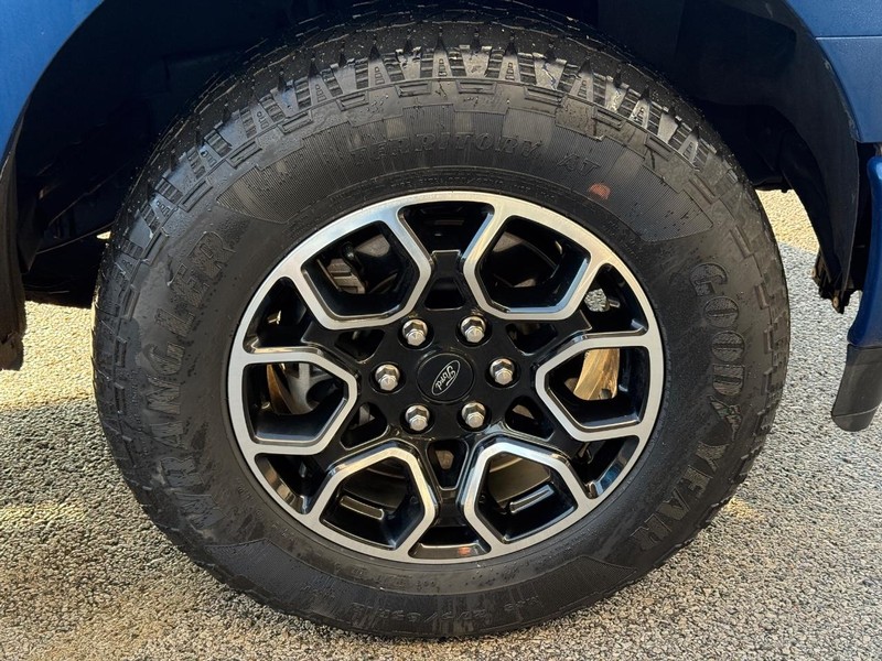 Ford F-150 Vehicle Full-screen Gallery Image 7