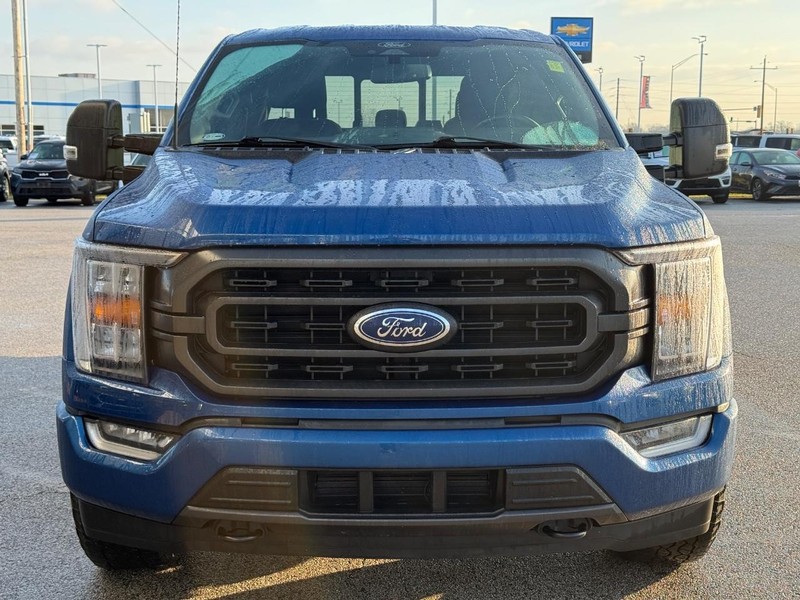 Ford F-150 Vehicle Full-screen Gallery Image 9