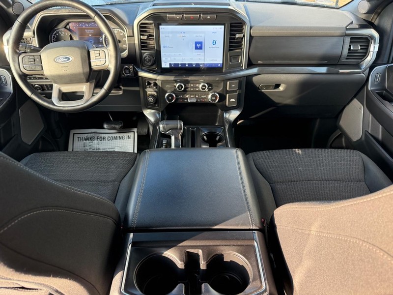 Ford F-150 Vehicle Full-screen Gallery Image 11