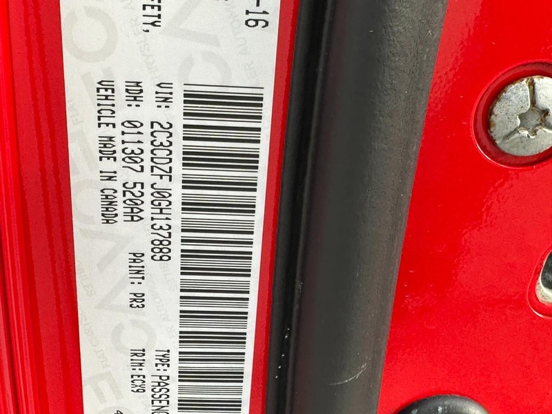 Dodge Challenger Vehicle Full-screen Gallery Image 22