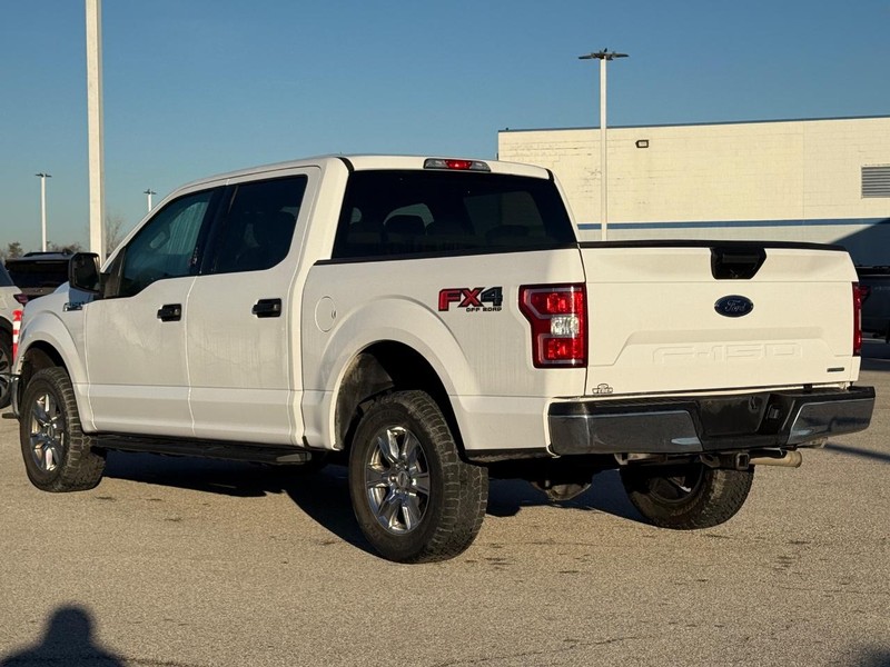 Ford F-150 Vehicle Full-screen Gallery Image 3