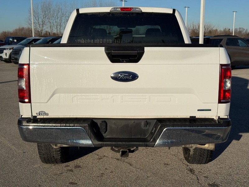 Ford F-150 Vehicle Full-screen Gallery Image 4