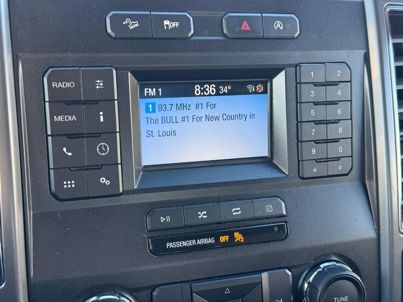 Ford F-150 Vehicle Full-screen Gallery Image 15