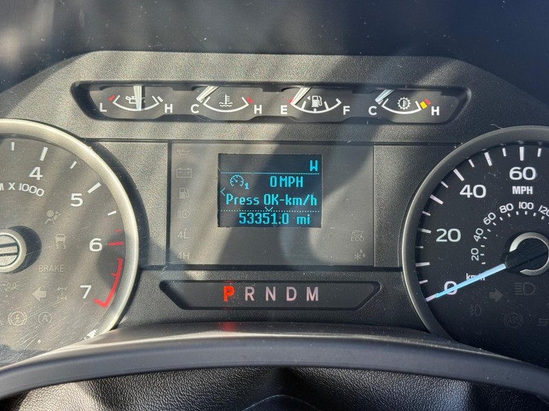 Ford F-150 Vehicle Full-screen Gallery Image 21