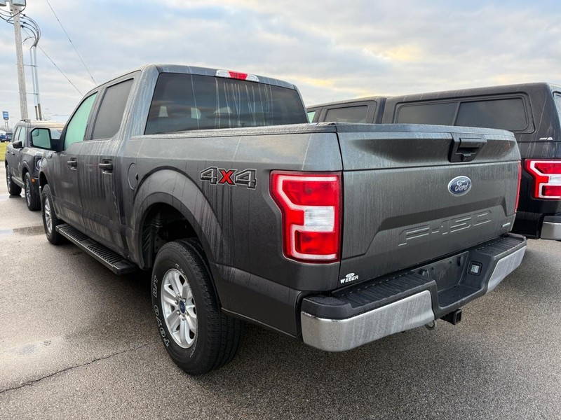 Ford F-150 Vehicle Full-screen Gallery Image 3
