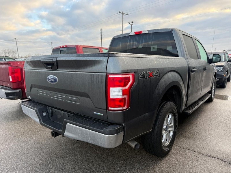 Ford F-150 Vehicle Full-screen Gallery Image 4