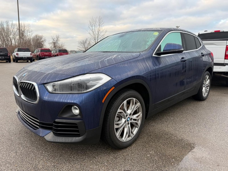 BMW X2 Vehicle Full-screen Gallery Image 05