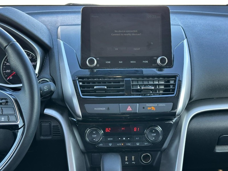 Mitsubishi Eclipse Cross Vehicle Full-screen Gallery Image 13