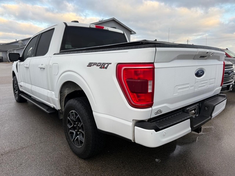 Ford F-150 Vehicle Full-screen Gallery Image 3