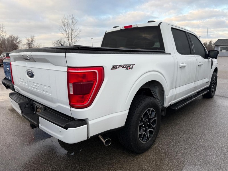Ford F-150 Vehicle Full-screen Gallery Image 4