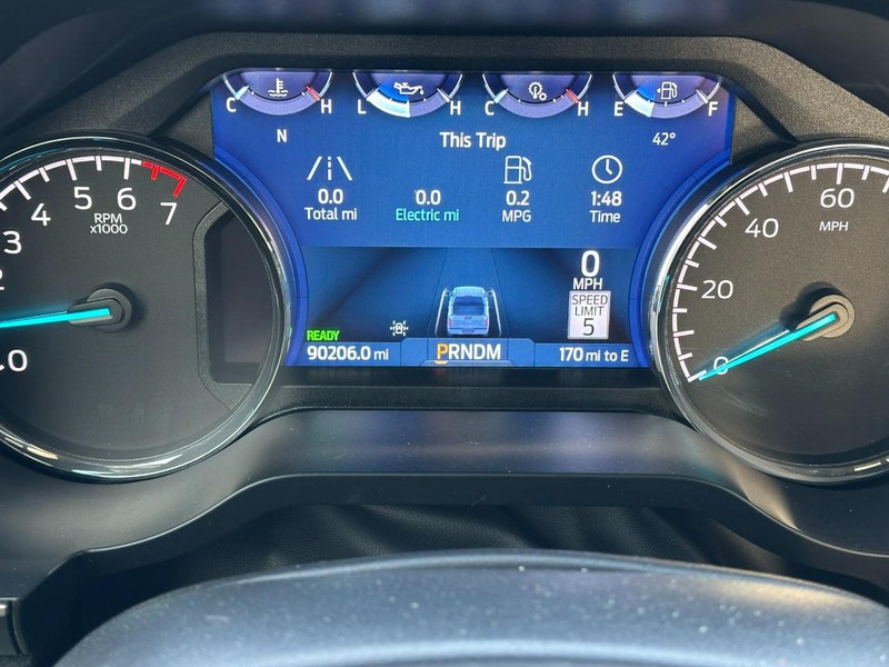 Ford F-150 Vehicle Full-screen Gallery Image 20