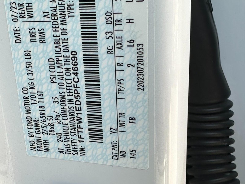 Ford F-150 Vehicle Full-screen Gallery Image 24