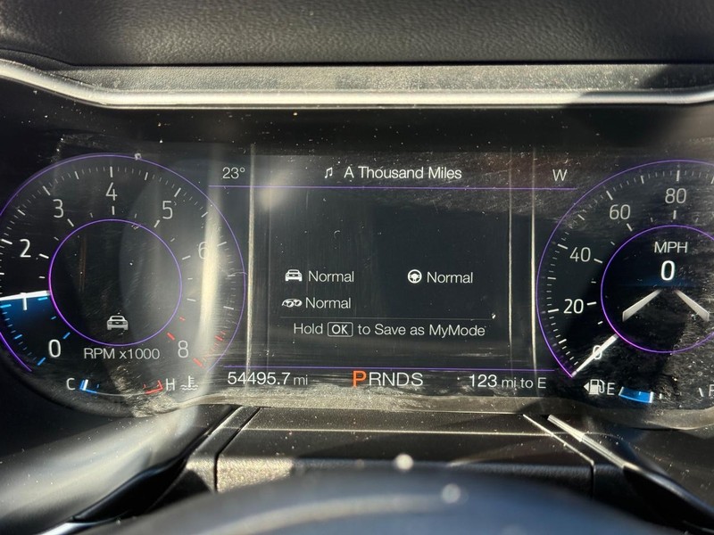 Ford Mustang Vehicle Full-screen Gallery Image 22