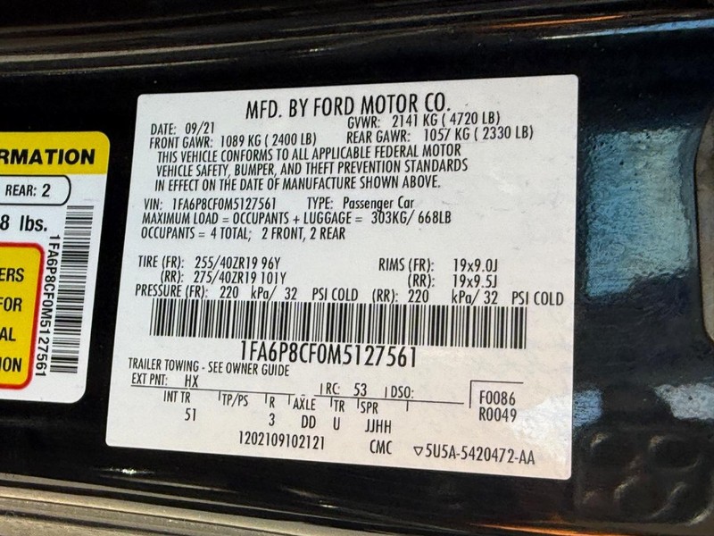 Ford Mustang Vehicle Full-screen Gallery Image 25