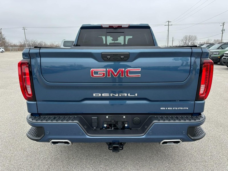 GMC Sierra 1500 Vehicle Full-screen Gallery Image 4
