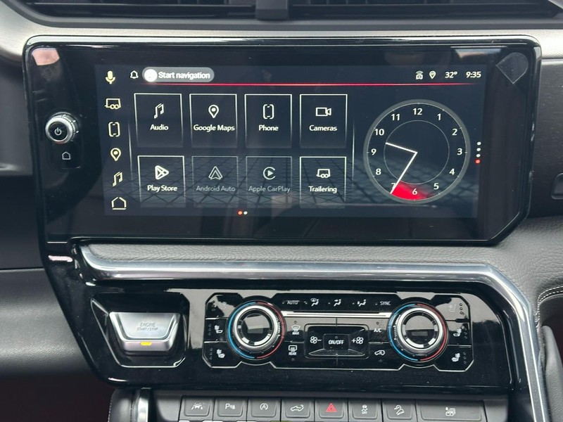 GMC Sierra 1500 Vehicle Full-screen Gallery Image 15