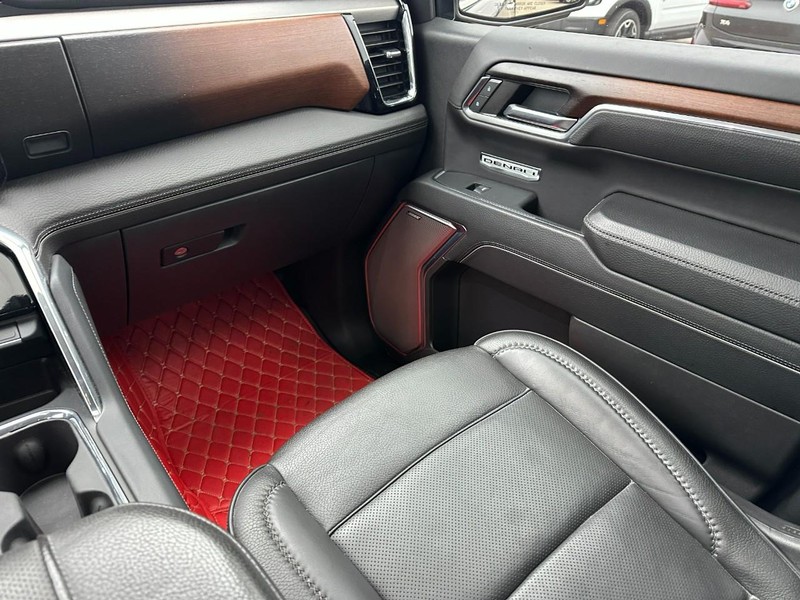 GMC Sierra 1500 Vehicle Full-screen Gallery Image 17