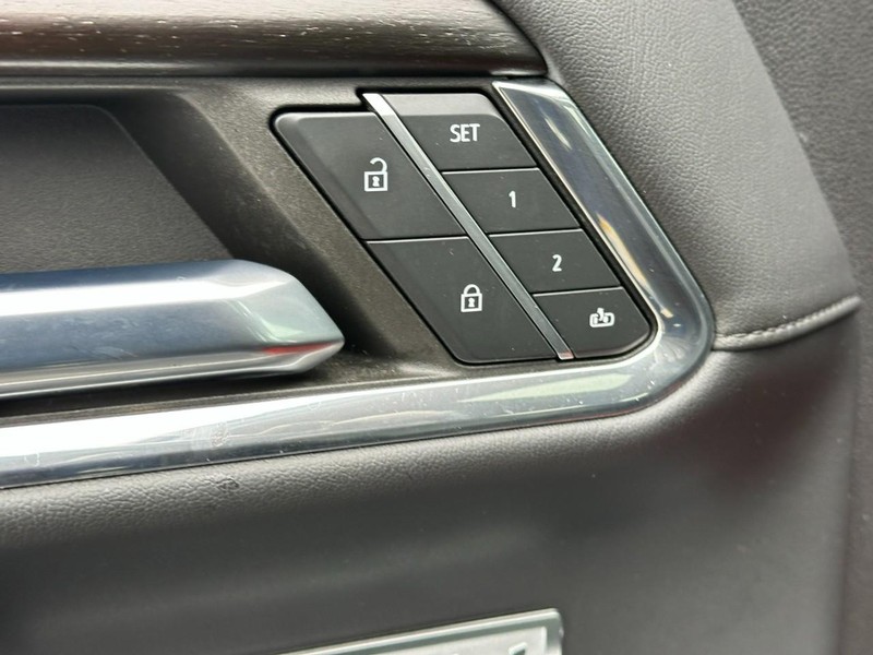 GMC Sierra 1500 Vehicle Full-screen Gallery Image 19