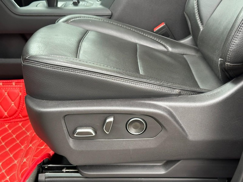 GMC Sierra 1500 Vehicle Full-screen Gallery Image 20