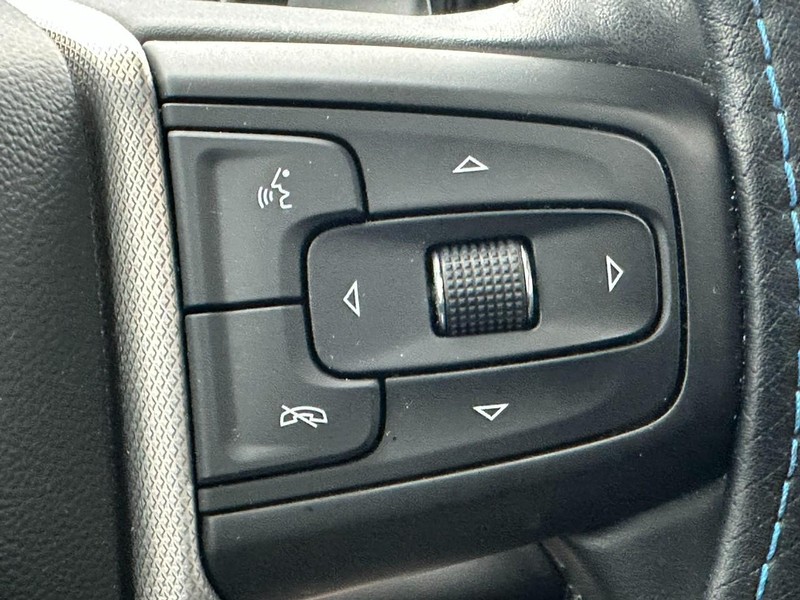 GMC Sierra 1500 Vehicle Full-screen Gallery Image 22