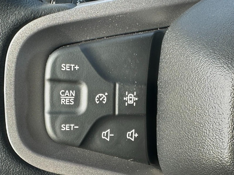 Ford Bronco Vehicle Full-screen Gallery Image 11