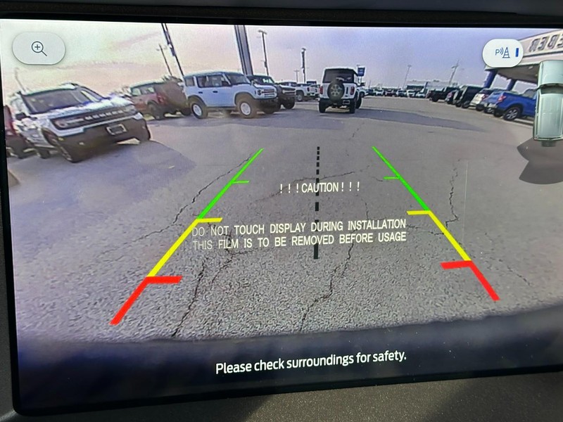 Ford Bronco Vehicle Full-screen Gallery Image 14