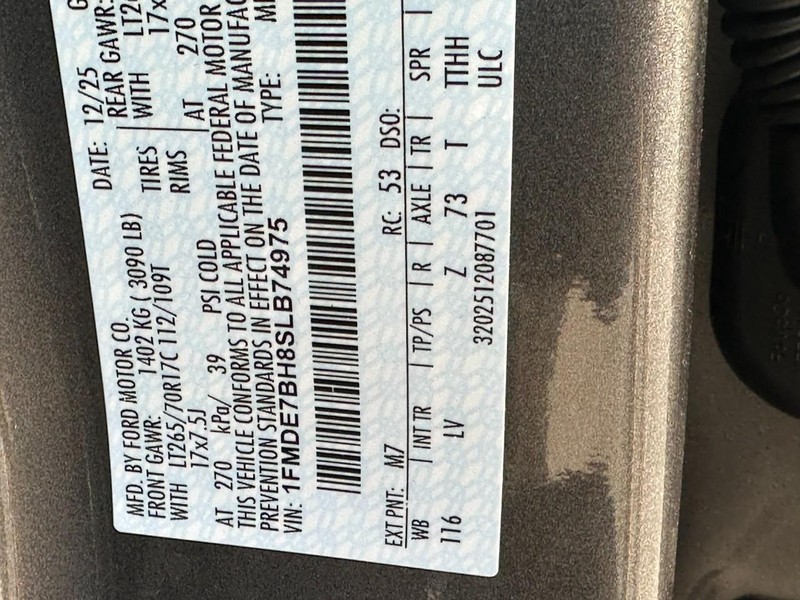 Ford Bronco Vehicle Full-screen Gallery Image 15