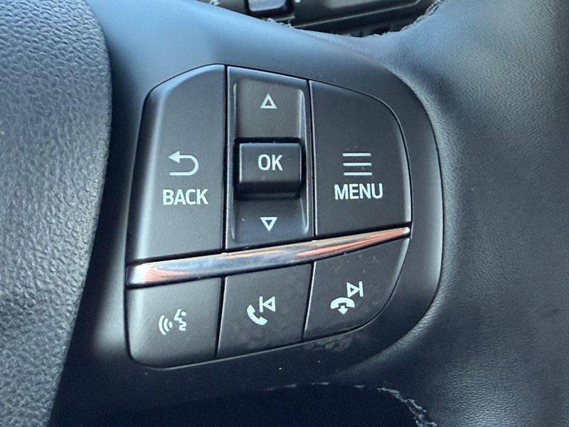 Ford Bronco Sport Vehicle Full-screen Gallery Image 9