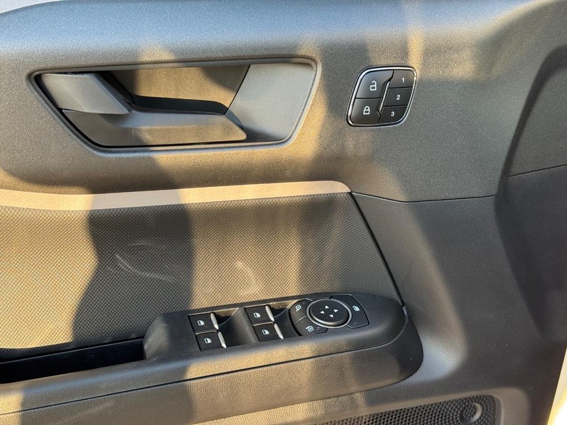 Ford Bronco Sport Vehicle Full-screen Gallery Image 16