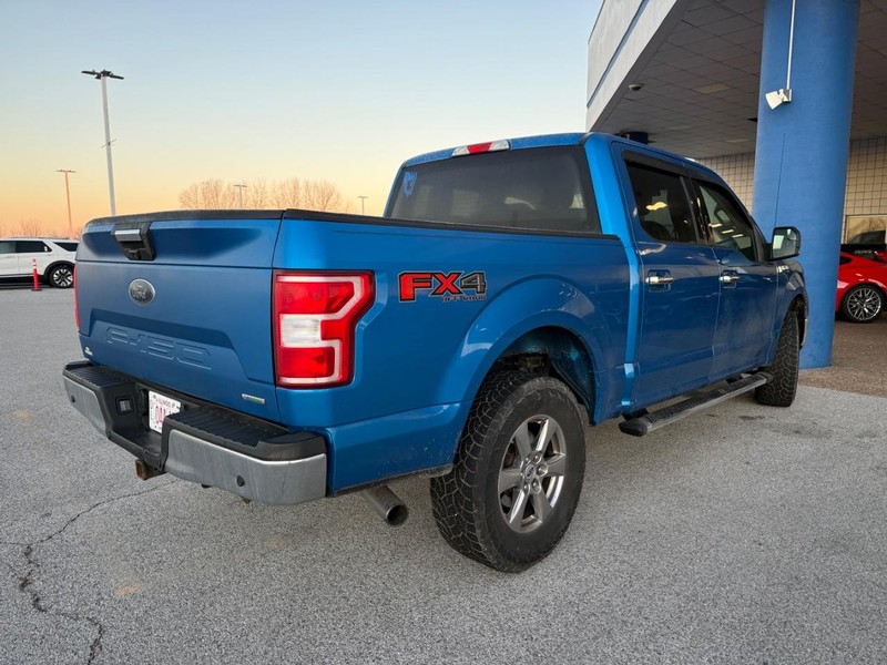 Ford F-150 Vehicle Full-screen Gallery Image 4
