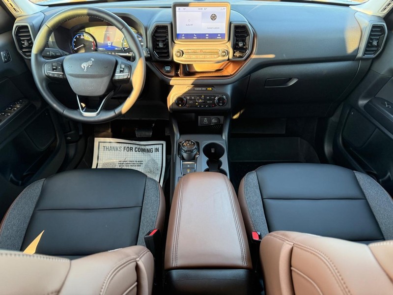 Ford Bronco Sport Vehicle Full-screen Gallery Image 12