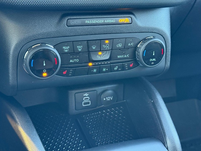 Ford Bronco Sport Vehicle Full-screen Gallery Image 19