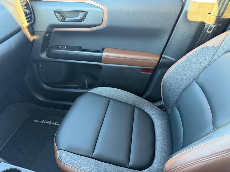 Ford Bronco Sport Vehicle Full-screen Gallery Image 21