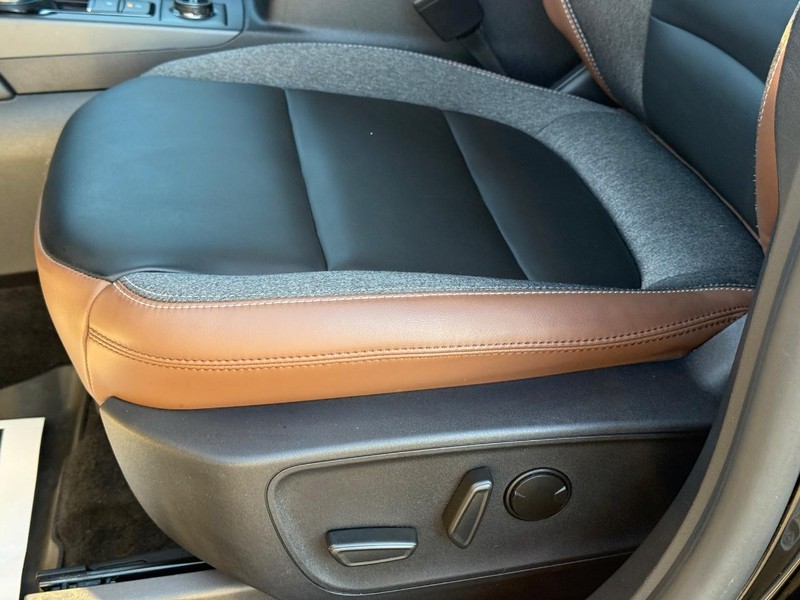 Ford Bronco Sport Vehicle Full-screen Gallery Image 25