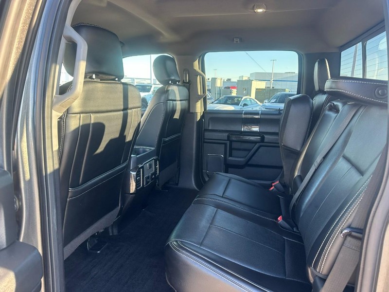 Ford F-150 Vehicle Full-screen Gallery Image 10