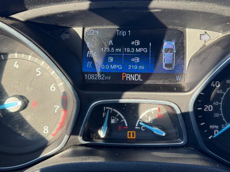 Ford Focus Vehicle Full-screen Gallery Image 20