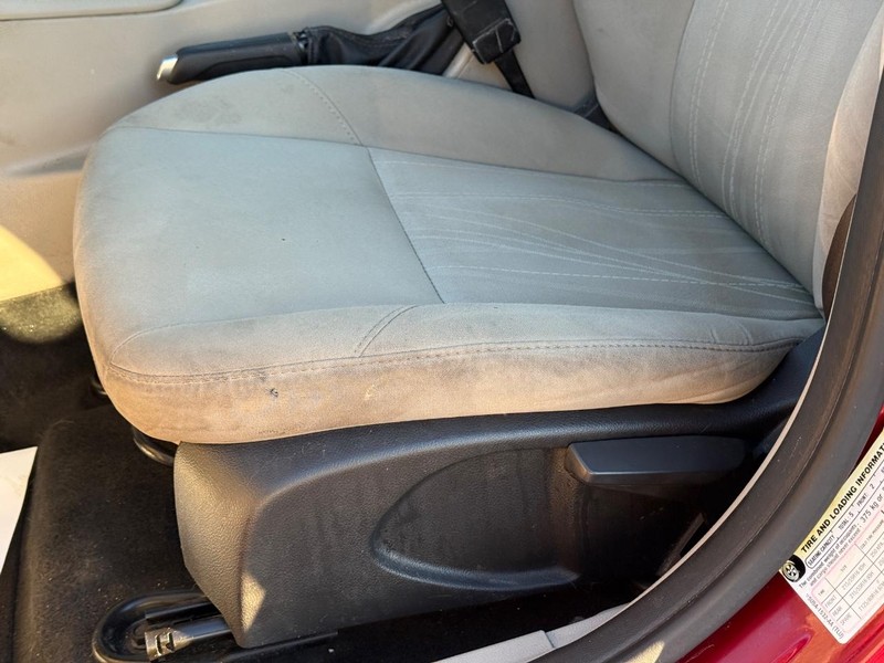 Ford Focus Vehicle Full-screen Gallery Image 22