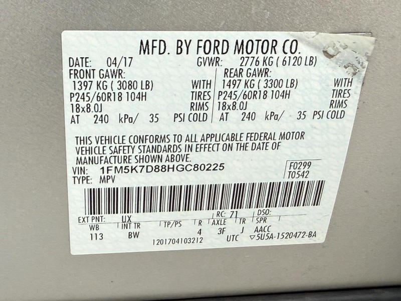 Ford Explorer Vehicle Full-screen Gallery Image 25