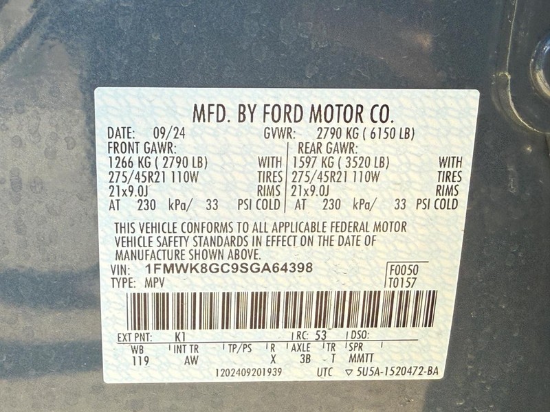 Ford Explorer Vehicle Full-screen Gallery Image 28