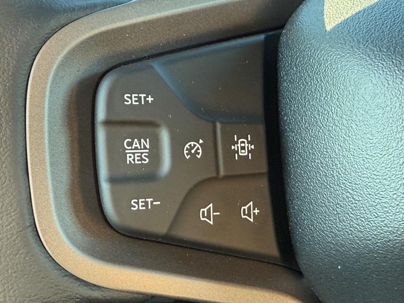 Ford Bronco Vehicle Full-screen Gallery Image 8