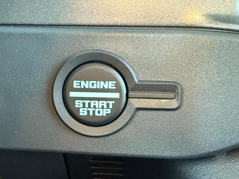 Ford Bronco Vehicle Full-screen Gallery Image 10