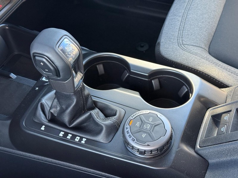 Ford Bronco Vehicle Full-screen Gallery Image 14