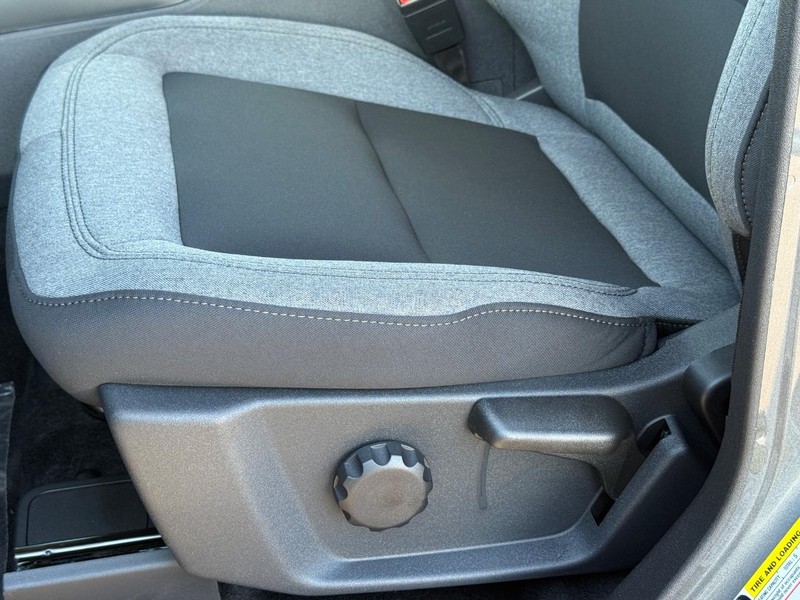 Ford Bronco Vehicle Full-screen Gallery Image 18