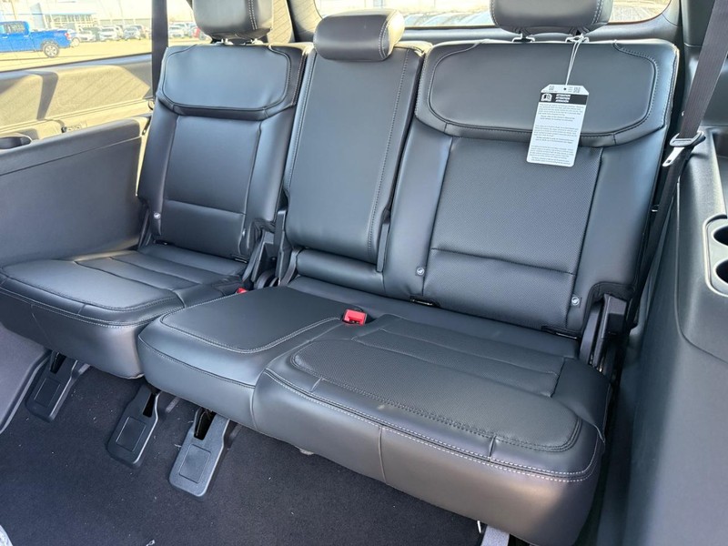 Ford Expedition Max Vehicle Full-screen Gallery Image 5