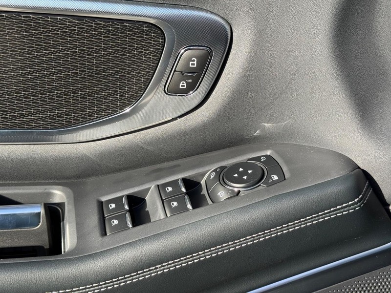 Ford Expedition Max Vehicle Full-screen Gallery Image 20