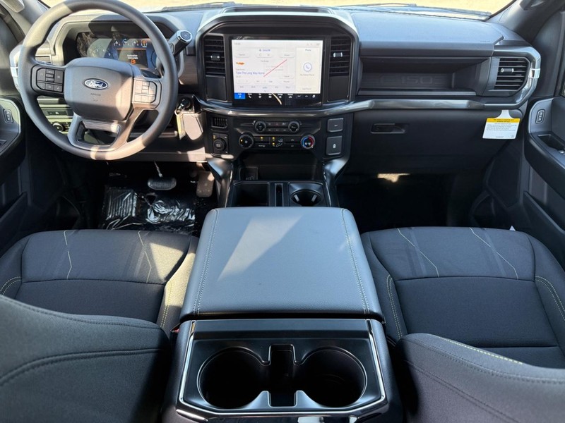 Ford F-150 Vehicle Full-screen Gallery Image 6