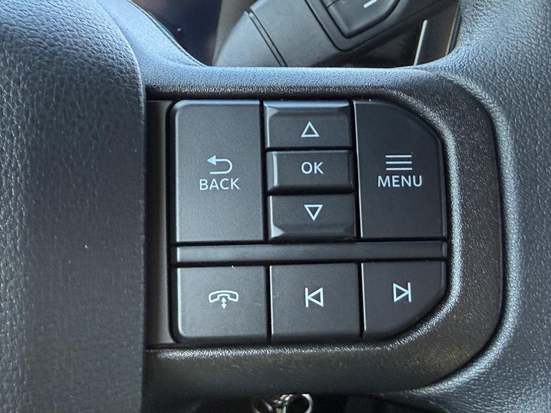 Ford F-150 Vehicle Full-screen Gallery Image 9