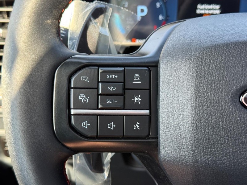 Ford F-150 Vehicle Full-screen Gallery Image 10