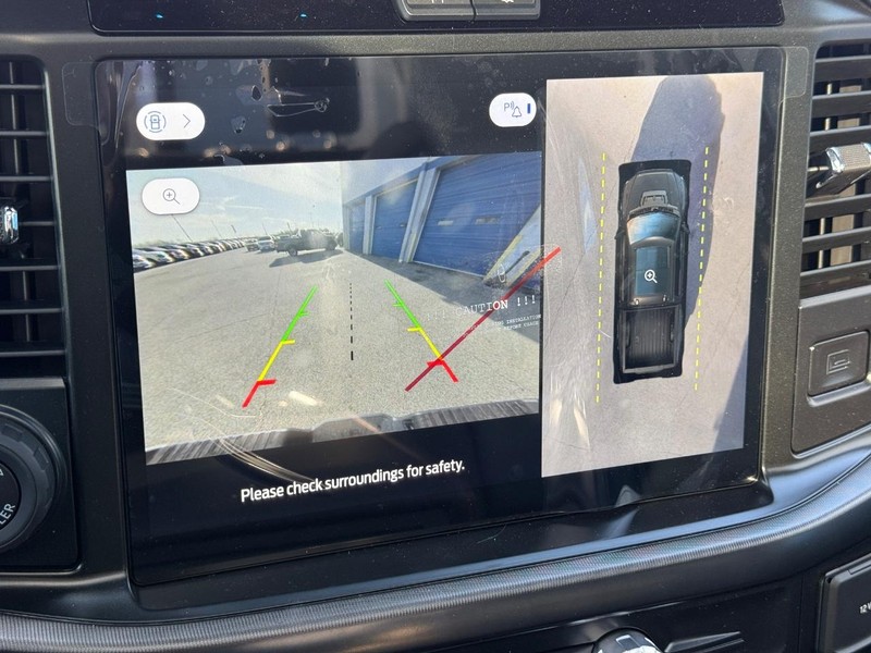 Ford F-150 Vehicle Full-screen Gallery Image 14