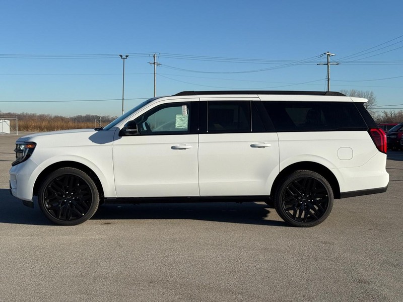 Ford Expedition Max Vehicle Full-screen Gallery Image 2